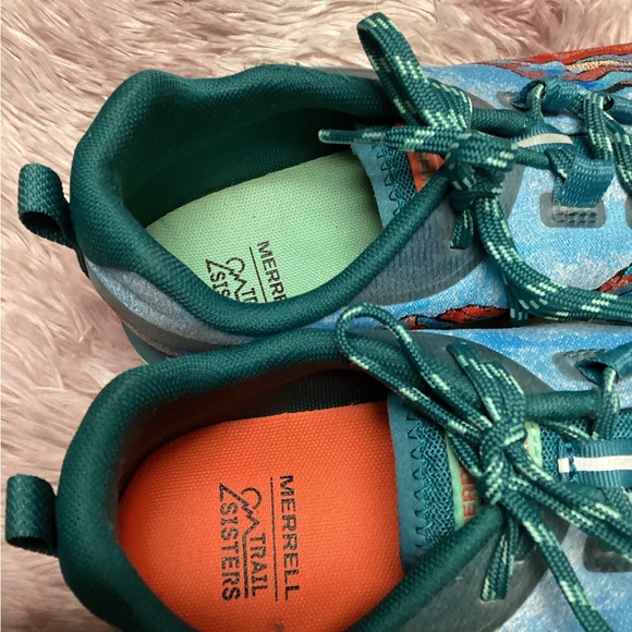 Merrell Antora x Trailer Sisters Shoes - Picture 6 of 8